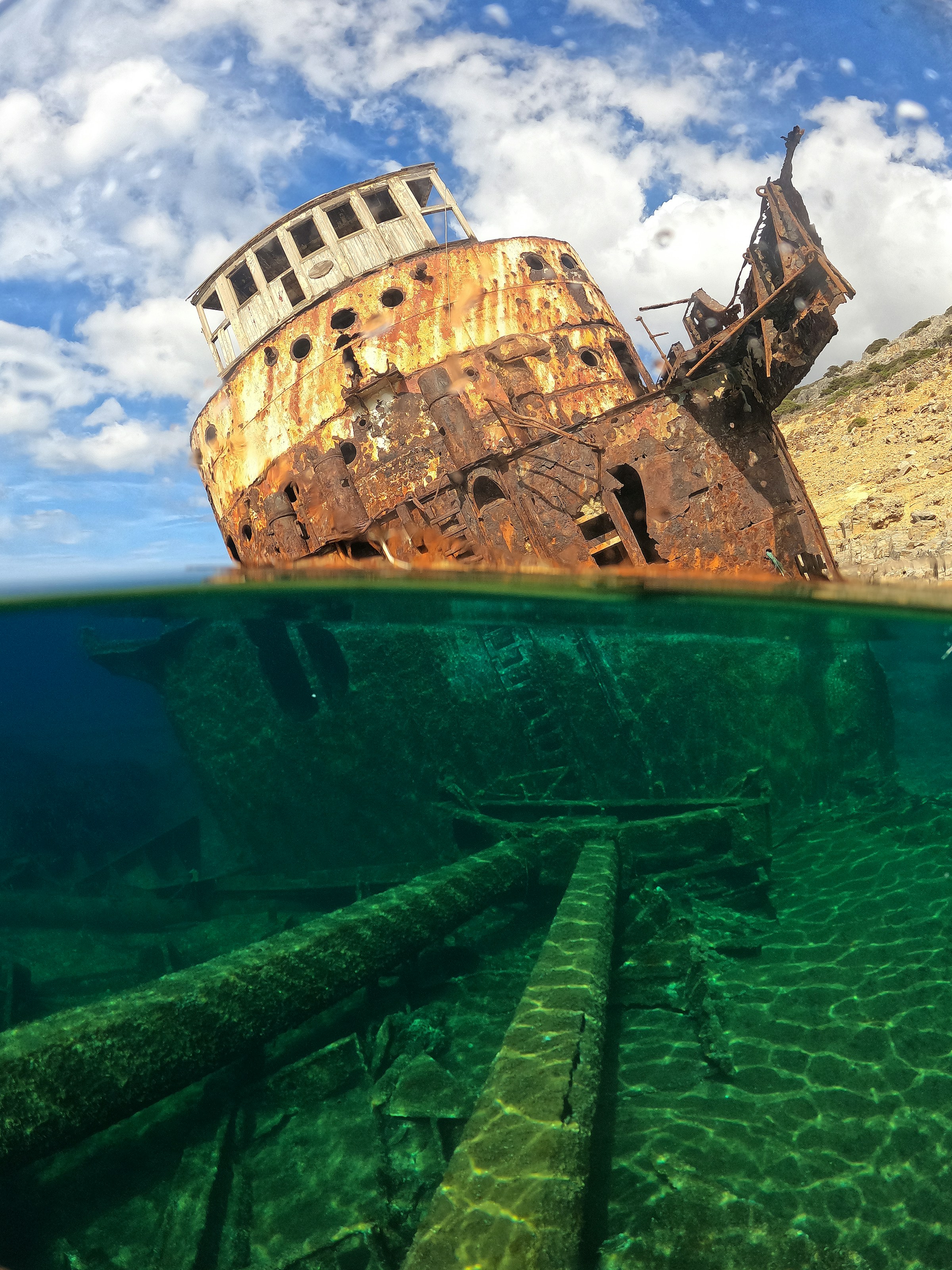 sunken ship - august-politis-unsplash